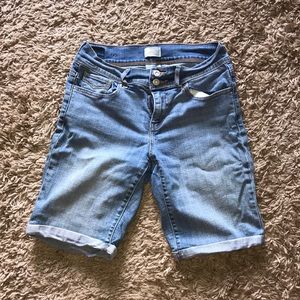 Like New Women’s Levi’s 515 Bermuda Shorts